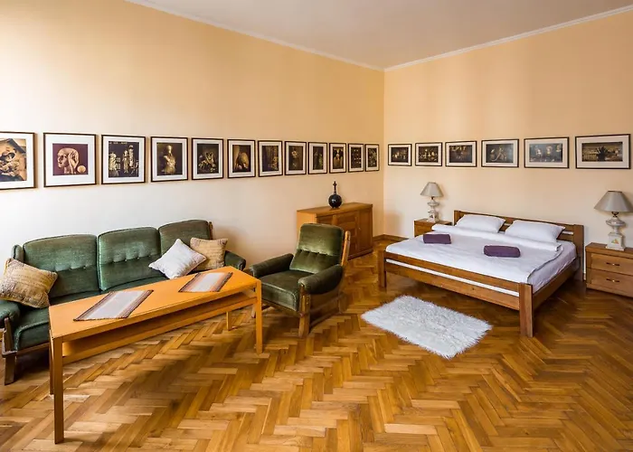 Apartamento Romari ставропігійська 11 Lviv